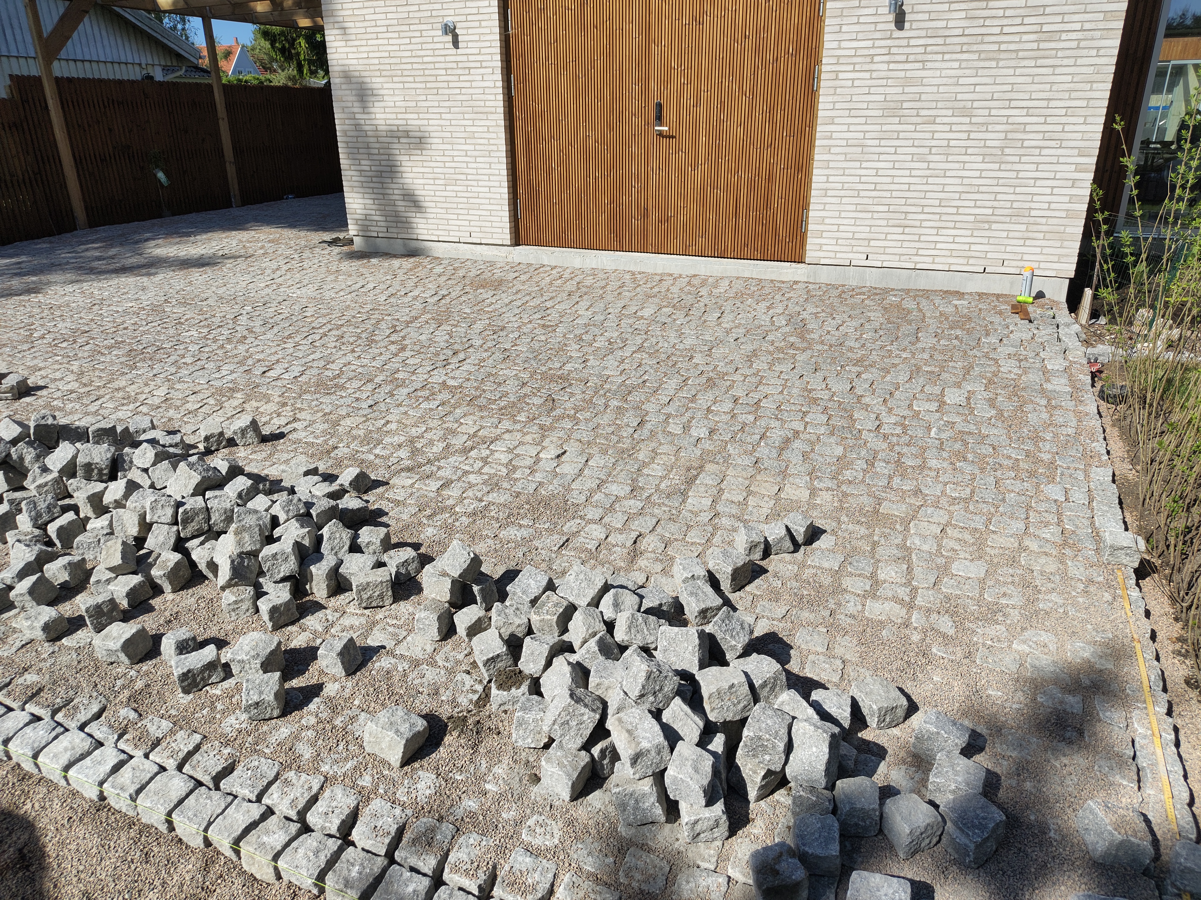 Stenläggning av uppfart